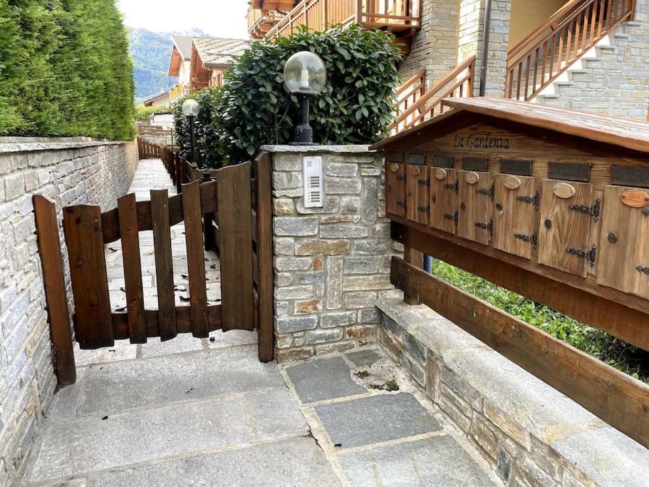 Incantevole Appartamento Con Giardino - Garage Privato E Free Wifi Oulx Eksteriør bilde